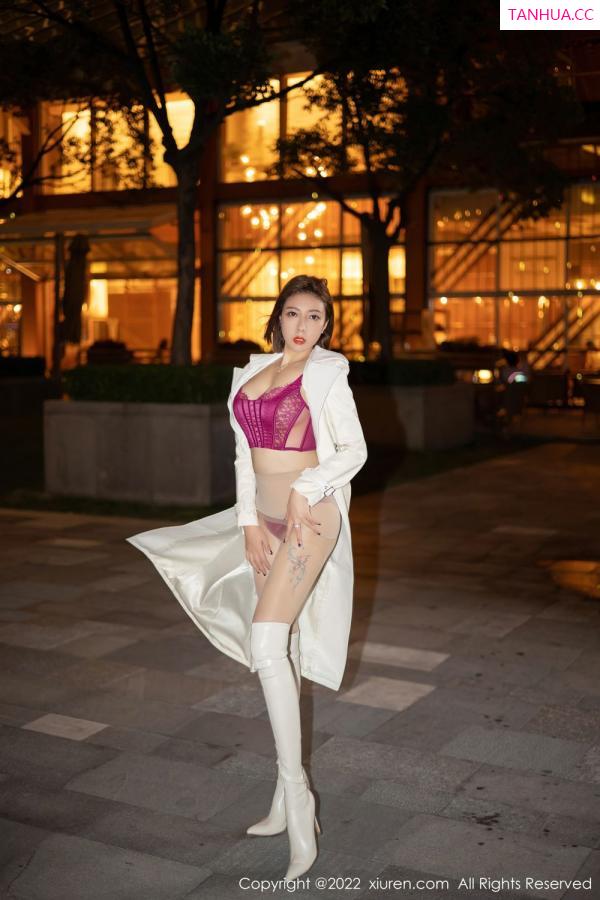 闫雪松 松果儿 [XiuRen]高清写真图 2022.01.21 No.4495 果儿Victoria第18张图片